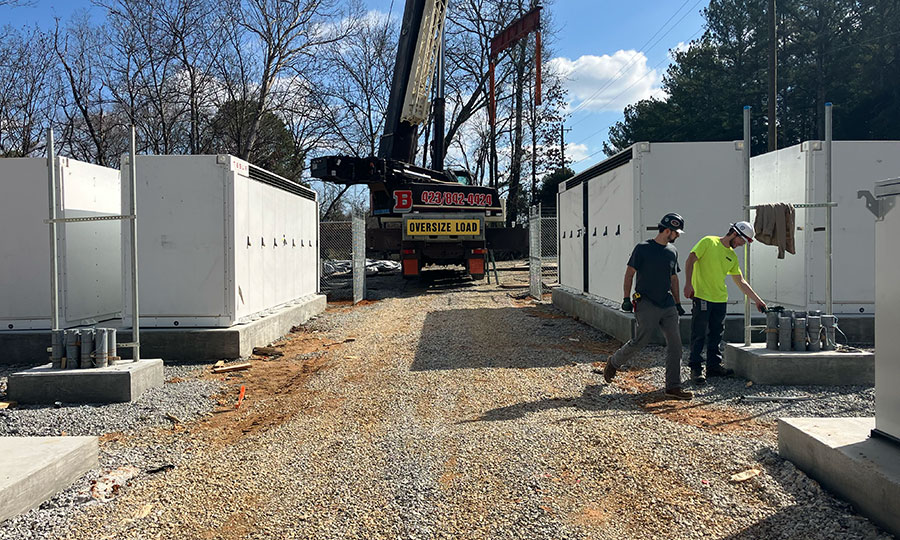 EPB Energy Pro helping a customer with an LED Light bulb